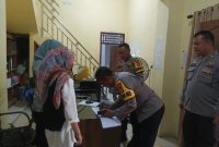 Kapolres PALI AKBP Khairu Nasrudin, S.I.K, M.H, didampingi Kepala Operasional (Kabag OPS) Polres PALI Kompol Hendro Suwarno S.H, menyambangi Posko Sentra Gakkumdu Kabupaten PALI, Rabu (31/01/2024).