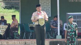 Pangdam XVIII/Kasuari, Mayjen TNI Ilyas Alamsyah, S.E., M.Tr.(Han)., CGCAE., lewat Upacara membuka secara langsung Perkemahan Sabtu Minggu (Persami) Pramuka Saka Wira Kartika (SWK) terpusat tingkat Kodam yang dipadukan dengan penguatan Pembinaan Teritorial (Binter) TA. 2024, di Lapangan Kodim 1801/Manokwari, Papua Barat, Sabtu (3/2/2024).