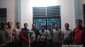 Kapolsek Tanah Abang AKP. Darmawansyah, SH.MH, bersama personil Polsek Tanah Abang dalam giat operasi pengamanan di Gudang Logistik Pemilu 2024 di Kecamatan Tanah Abang, Kabupaten PALI.