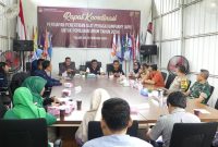 Suasana rakor persiapan penerbitan Alat Peraga Kampanye (APK) menghadapi Pemilu 2024, di Sekretariat KPU Kabupaten PALI. 
