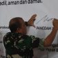 Kodam XVIII/Kasuari lewat Pangdam, Mayjen TNI Ilyas Alamsyah, S.E., M.Tr.(Han)., CGCAE., dalam acara Deklarasi Pemilu Damai, yang diselenggarakan oleh Pemerintah Provinsi Papua Barat, di GOR Sanggeng, Manokwari, pada Senin (12/2/2024).