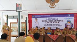 Bupati Purworejo Hj Yuli Hastuti SH dalam pembukaan Sosialisasi Desa Layak Anak, Senin (04/03/2024) di Pendopo Kecamatan Purworejo.(photo.istimewa)