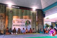Suasana silaturahmi dan buka puasa bersama di pendopo kecamatan Bungatan, Situbondo. 
