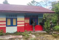 Markas OPM wilayah Sorong Raya di Kampung Aitrem yang telah direbut dan diduduki Pasukan Yudha Sakti. (Foto: Istimewa)