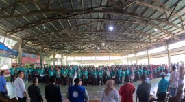 Suasana pelantikan Tim pemenangan Paslon Bupati dan Wakil Bupati Merangin nomor Urut 02 M Syukur-Khafied di gedung Futsal Desa Mampun Kecamatan Tabir kabupaten Merangin, pada Sabtu (05/10/2024)