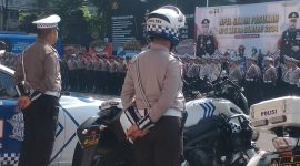 Personel Satlantas Polresta Malang Kota saat persiapan pelaksanaan Operasi Zebra Semeru 2024.