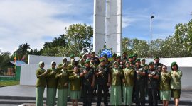 Ziarah, Kepala Zidam XVIII/Kasuari, Kolonel Czi Musaini, yang didampingi oleh para prajurit baik Tamtama Bintara, Perwira dan Ibu-Ibu Persit Zidam XVIII/Kasuari saat di TMP Trikora, Manokwari, Papua Barat 