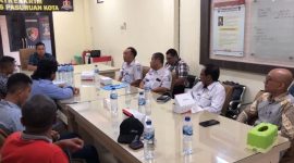 Proses mediasi kasus dugaan tindak pidana kekerasan psikis atau perundungan terhadap seorang siswa SMA 4 Pasuruan, di Mapolres Pasuruan Kota. 