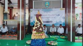 Peringatan Maulid Nabi Muhammad SAW di Pendopo Kecamatan Jatibanteng, Kabupaten Situbondo. 