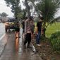 Anggota Polsek Karanganyar di lokasi kejadian. 