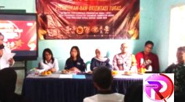 Saat acara Pelantikan dan Orientasi Tugas KPPS Desa Pasir Eurih, Kecamatan Tamansari, Kabupaten Bogor. 