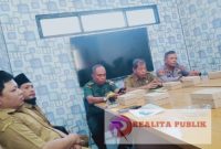 Suasana saat berlangsungnya dialog di ruang rapat Kantor Kecamatan Jatibanteng, Kabupaten Situbondo, Senin, 06 Januari 2025. 