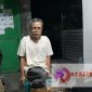 Kapolres Kebumen AKBP Eka Baasith berbincang dengan masyarakat Desa Madureso.