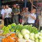 Pangdam XVIII/Kasuari bersama Forum Koordinasi Pimpinan Daerah (Forkopimda) Papua Barat melakukan inspeksi mendadak (sidak) ke salah satu pasar tradisional di wilayah Manokwari, Rabu (26/3/2025).