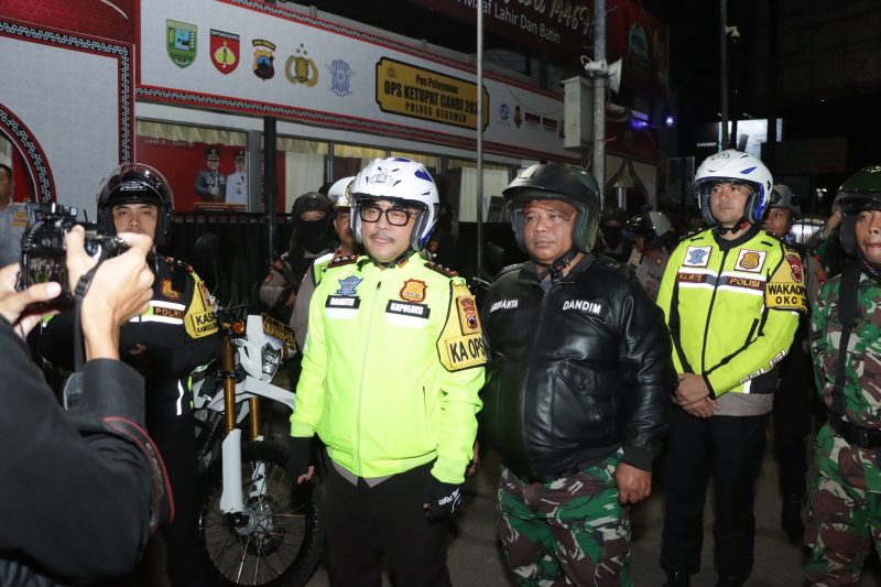 Kapolres Kebumen dan Dandim 0709 Kebumen serta Forkompinda Kebumen saat akan melakukan Patroli Gabungan.