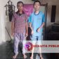 Kharis Arifin dan Ayahnya, di kediaman neneknya, di Tamansari RT 01 RW 06, Desa Tamanwinangun, Kecamatan Kebumen, Kabupaten Kebumen, Kamis, 6 Maret 2025. (Foto: Wahyudin/realitapublik.id)