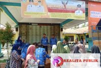 Operasi pasar murah di halaman Kantor Kecamatan Bungatan Kabupaten Situbondo, Jawa Timur. (Foto: realitapublik.id)
