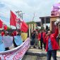 DPD GMNI Sumut melakukan aksi damai di depan Polda Sumut, pada Rabu (19/03/2025). (Foto: Jepril YH/realitapublik.id)