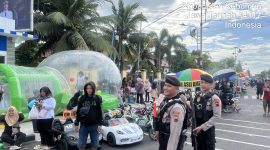 Anggota polisi dan Dinas perhubungan melakukan penjagaan ketat di area alun alun Kebumen saat CFD