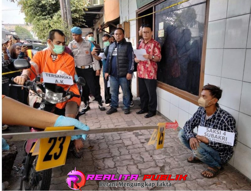 Polsek Sukun gelar rekontruksi kasus pembunuhan di Losmen Windu Kentjono, Kota Malang. 