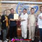 Penyerahan SK Gardu Prabowo Oleh Ketua DPC Partai Gerindra Kebumen Solatun Amd dan di dampingi Ketua DPD Gardu Prabowo Jawa Tengah Zulfan Hasibuan. (foto: Wahyu realitapublik.id)