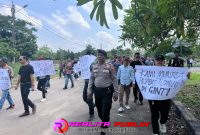 Aksi demo puluhan jurnalis dari berbagai media di Kabupaten Tulang Bawang Barat.(Foto: Rodi Sandra/realitapublik.id)