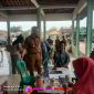 Kadis Dukcapil Lampung Utara, Maryadi S, M,MP, saat melaksanakan program pelayanan jemput bola, Selasa 9 September 2025. (Foto: Rodi Sandra/realitapublik.id) 