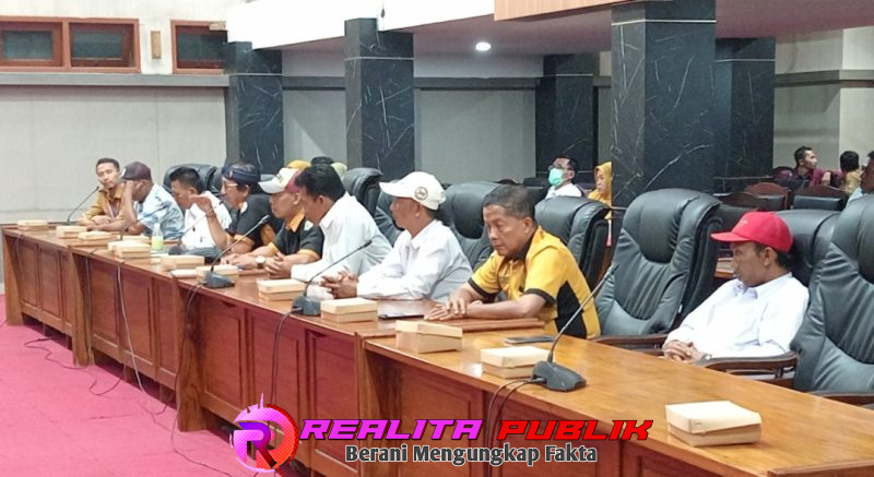 Irfan bersama para dedengkot LPK Barata