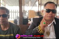 Ayik Suhaya didampingi Abdul Azis me-warning pemutasian yang akan dilakukan dalam waktu dekat oleh Pemerintah Kota Pasuruan (foto: Saichu realitapublik.id)