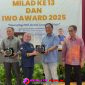 Bung Iqbal Ardiansyah, S,.SI,.M.M., saat menerima penghargaan sebagai Pemuda Inspiratif di IWO Award 2025. (Foto: Rody Sandra/realitapublik.id)