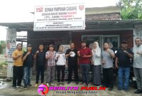 Ketua DPC Gardu Prabowo bersama tim verifikasi dari Kesbangpol di dampingi anggota polres Kebumen (foto istimewa: Wahyu Cakraningrat realitapublik.id)