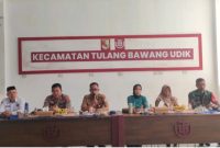 Rakor rutin bersama seluruh Kepala Tiyuh di Aula Kantor Kecamatan Tulang Bawang Udik, Kabupaten Tulang Bawang Barat. (Photo: Rody Sandra/realitapublik.id)