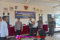 Simulasi Pemilihan PAW Kepala Tiyuh, serta Deklarasi Damai dan penandatanganan Pakta Integritas calon PAW Kepala Tiyuh, di Kantor Tiyuh Karta Sari, Kecamatan Tulang Bawang Udik, Kabupaten Tulang Bawang Barat (Photo Rody Sandra/realitapublik