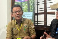 Kepala ADM KPH Malang, Kelik Jatmiko, saat diwawancarai awak media. 