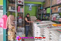 Satgas Polres Tulang Bawang saat sidak salah satu toko (Rody Sandra realitapublik.id)