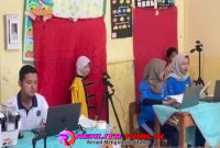 Caption: Dispenduk Capil berikan pelayanan administrasi kependudukan kepada masyarakat (foto: Fery Eka realitapublik.id)