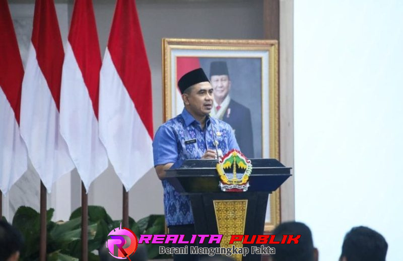 Wakil Gubernur Jateng, Taj Yasin Maimoen dalam pelantikan DPW Gabungan Pengusaha Makan Bergizi Indonesia (Gapembi) Jateng di Gedung Gradhika Bhakti Praja, Kompleks Kantor Gubernur, Selasa (9/12/2025).