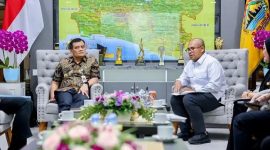 Bupati Batang Faiz Kurniawan saat menemui Gubernur Jawa Tengah Ahmad Luthfi di Kantor Gubernur, Selasa, 23 Desember 2025.