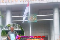 Tokoh Masyarakat Pekalongan, Ali Rosidin (pojok kiri bawah), dan gedung kantor Kejati Jawa Tengah. (Photo: Feri Eka Saputra/realitapublik.id) 