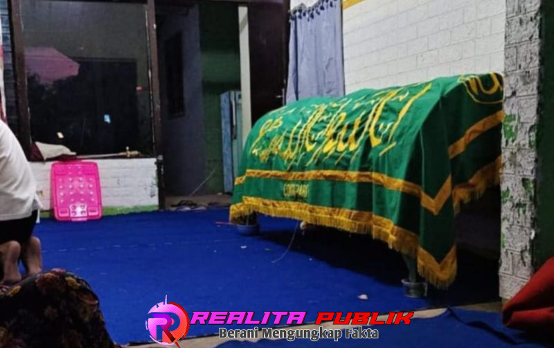 Salah satu korban meninggal akibat menenggak miras (foto: Bil Realita Publik)