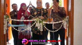 Peresmian hasil revitalisasi sarana dan prasarana pendidikan di SMP Negeri 12 Kota Pekalongan. 