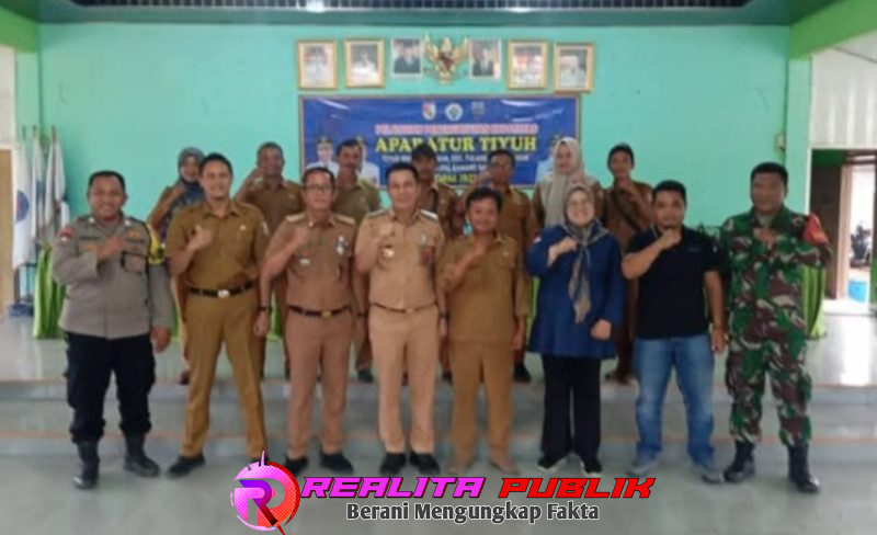 Sinergi aparatur Tiyuh Marga Kencana dan BPT dalam kegiatan peningkatan kapasitas untuk memperkuat tata kelola pemerintahan tiyuh. (Foto: Rody Sandra/realita publik id)