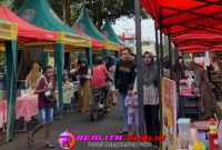 Suasana Bazar Ramadan UMKM Kopi Manis di Lapangan Rengganis, depan Kantor Kecamatan Sumbermalang, Kabupaten Situbondo, Jatim, Senin 23 Pebruari 2026. (Photo: realitapublik)