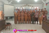 Staf Ahli Bidang Politik, Hukum, dan Pemerintahan, H. Mankodri tampak saat foto bersama usai Musrenbang RKPD Tahun 2027 tingkat kecamatan di Kantor Desa Semuli Jaya Kecamatan Abung Semuli.(Photo: Rodi Sandra/realitapublik.id)