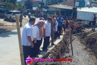 Muspika Kecamatan Tamansari dan DLH, sidak lokasi di calobak Tamansari (foto: Lucyana Realita Publik)