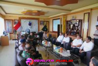 Pangdam XVIII/Kasuari, Mayjen TNI Christian Kurnianto Tehuteru, menerima kunjungan silaturahmi Kapolda Papua Barat yang baru, Brigjen Pol. Alfred Papare, S.I.K., di Makodam XVIII/Kasuari, Manokwari, Senin (16/3/2026).