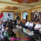 Pangdam XVIII/Kasuari, Mayjen TNI Christian Kurnianto Tehuteru, menerima kunjungan silaturahmi Kapolda Papua Barat yang baru, Brigjen Pol. Alfred Papare, S.I.K., di Makodam XVIII/Kasuari, Manokwari, Senin (16/3/2026).