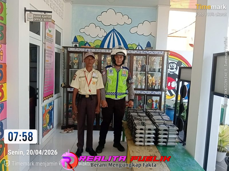 Satlantas Polres Lampung Utara Kawal Distribusi Makan Bergizi Gratis ke Sekolah