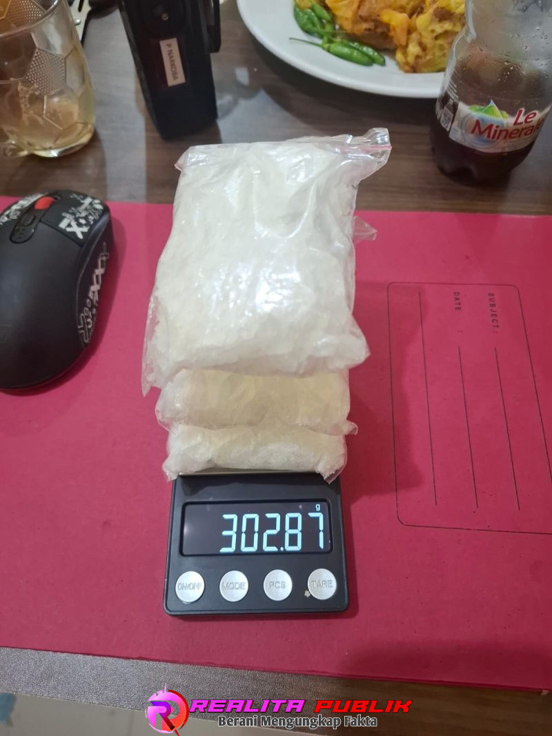 Barang bukti yang diamankan polisi. 