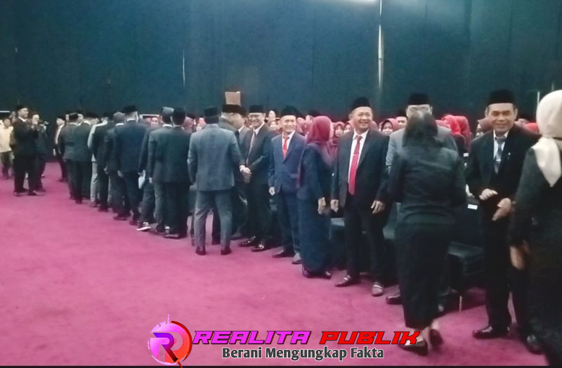 Mutasi digelar berada di gedung kesenian kota Pasuruan (foto: Saichu Realita Publik)